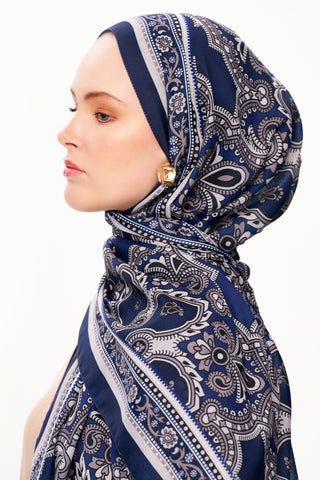 Moi Scarf Ombre Paisley Supérieure Soft Patterned Shawl Indigo
