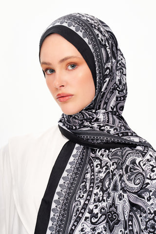 Moi Scarf Forêt Brodée Zéro Poids Desenli Şal Siyah
