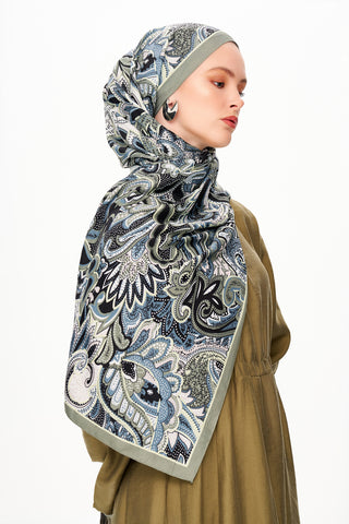 Moi Scarf Fleur Noire Zéro Poids Desenli Şal Yeşil