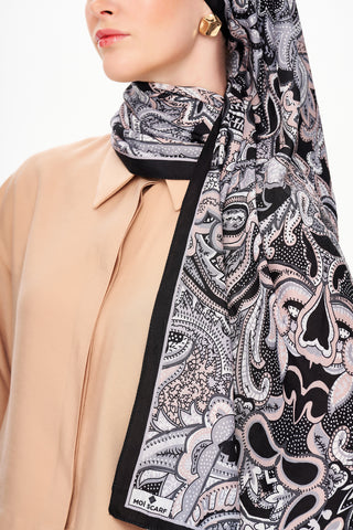 Moi Scarf Fleur Noire Zéro Poids Desenli Şal Siyah