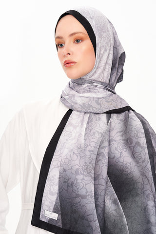 Moi Scarf Écho d’Orient Zéro Poids Desenli Şal Koyu Gri