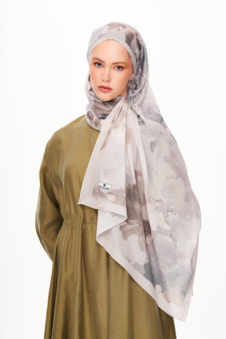 Moi Scarf Brume d’Amour Fransız İpeği Şal Açık Gri