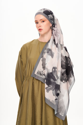 Moi Scarf Brume d’Amour Fransız İpeği Şal Gri